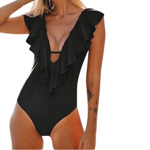 NWOT‎ One Piece V-Neck Ruffled Swimsuit